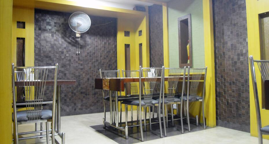 Hotel Anand, Jabalpur 4